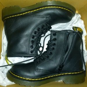 Youth DR MARTENS